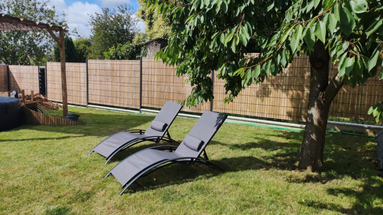 Ferienwohnung Location Chambre Taden Exterior foto