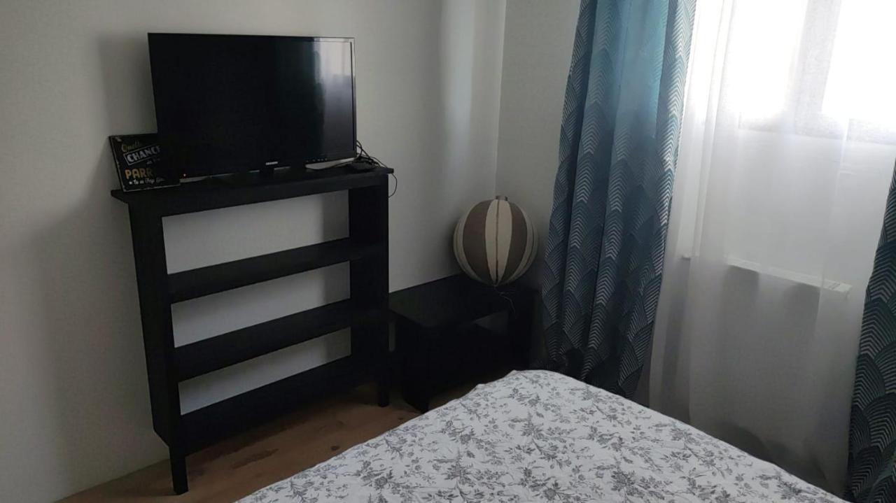 Ferienwohnung Location Chambre Taden Exterior foto